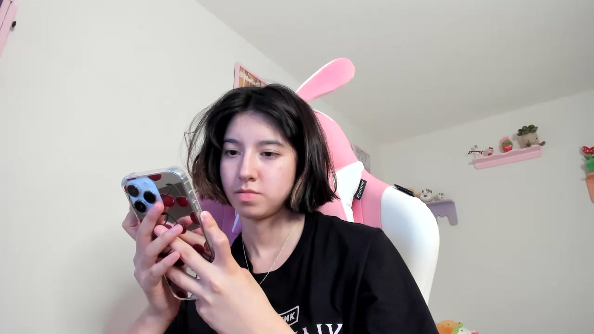 Gallery image thumbnail from Cherrycute666's myfreecams stream on, 07/11/2023, 11:23 image 7 of 20