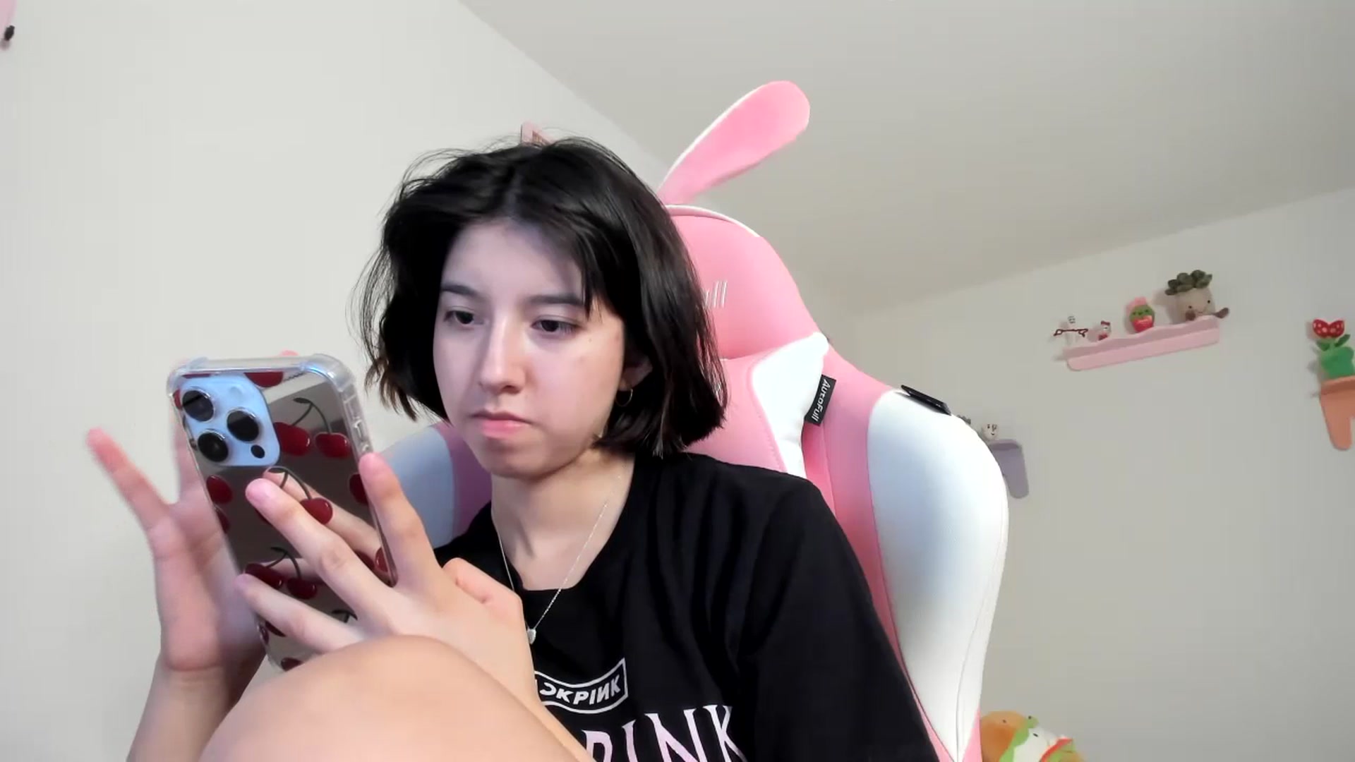 Gallery image thumbnail from Cherrycute666's myfreecams stream on, 07/11/2023, 11:23 image 2 of 20