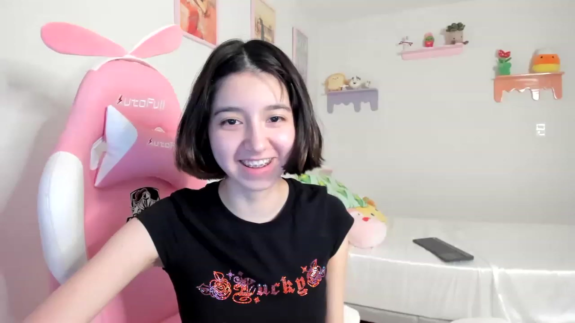 Gallery image thumbnail from Cherrycute666's myfreecams stream on, 07/12/2023, 03:06 image 1 of 20