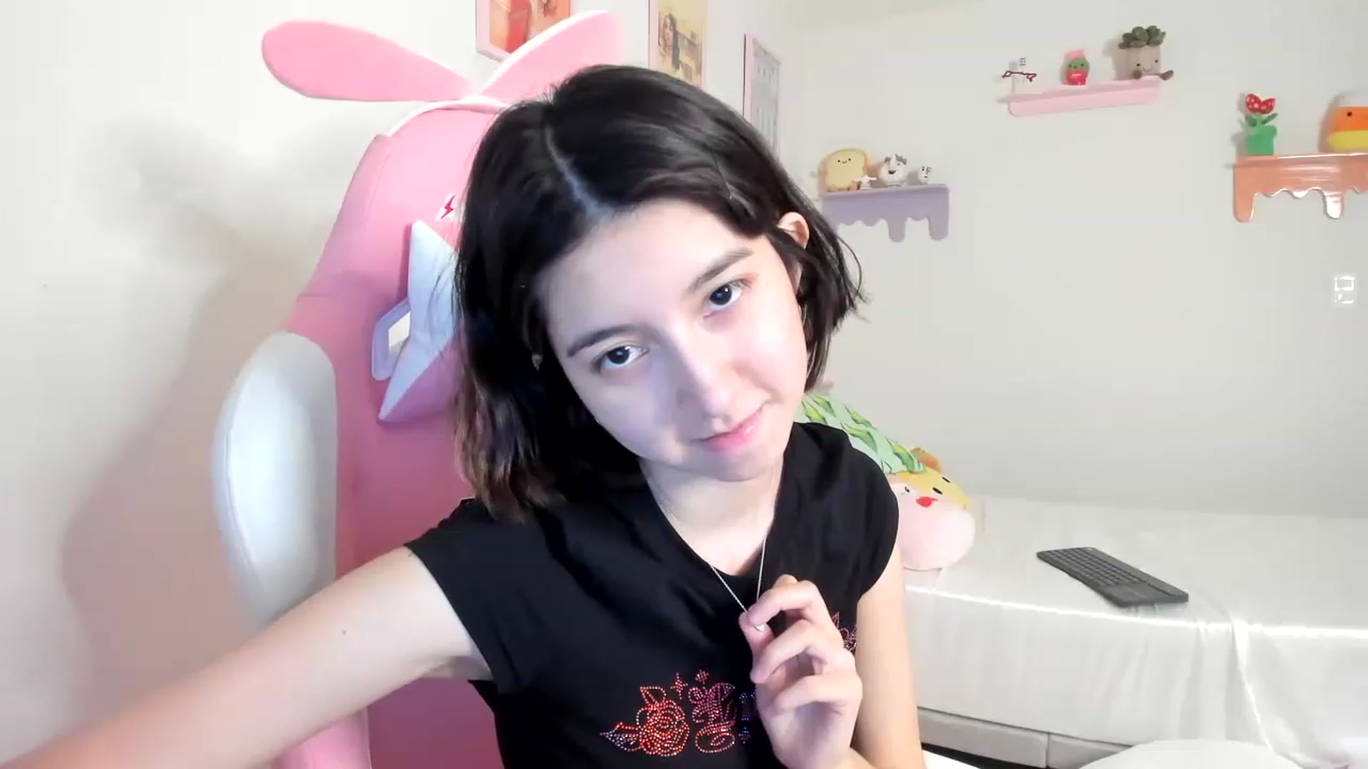 Gallery image thumbnail from Cherrycute666's myfreecams stream on, 07/12/2023, 03:06 image 11 of 20