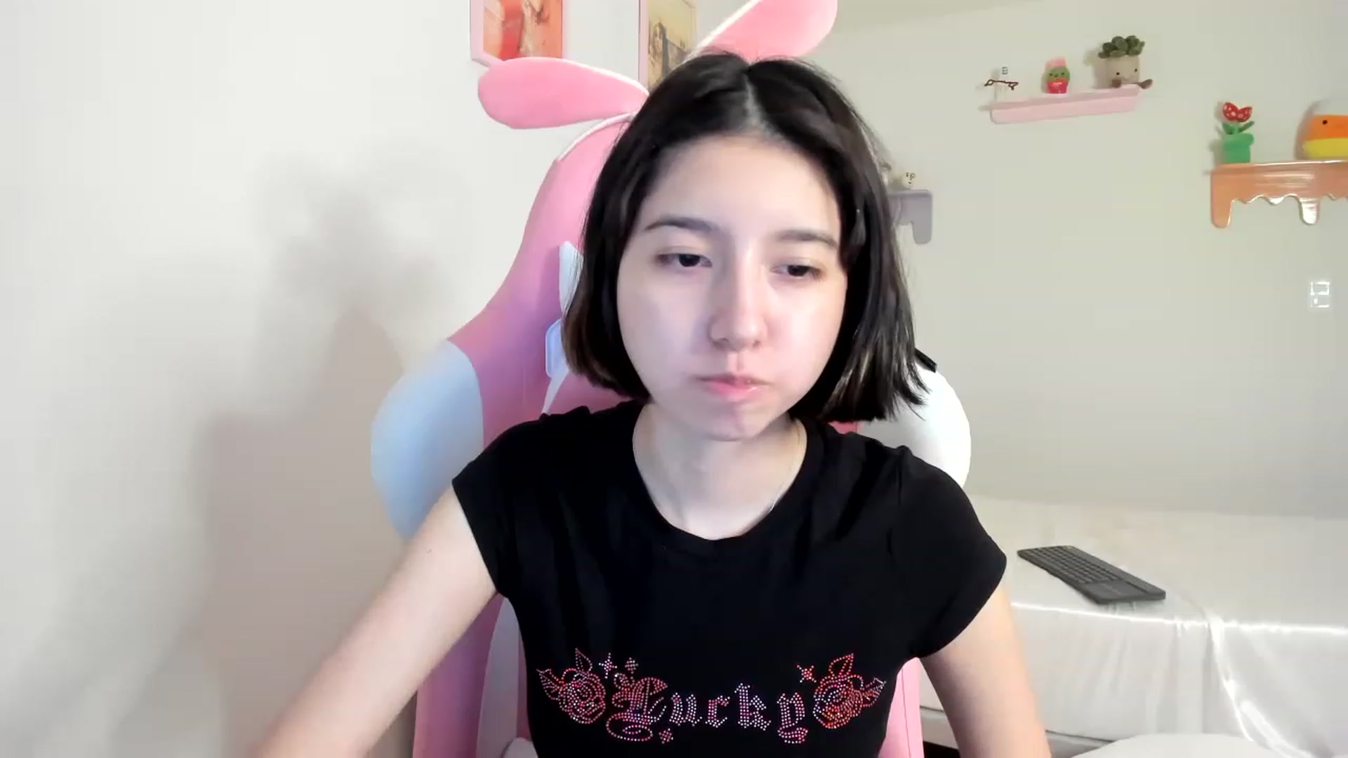 Gallery image thumbnail from Cherrycute666's myfreecams stream on, 07/12/2023, 03:06 image 18 of 20