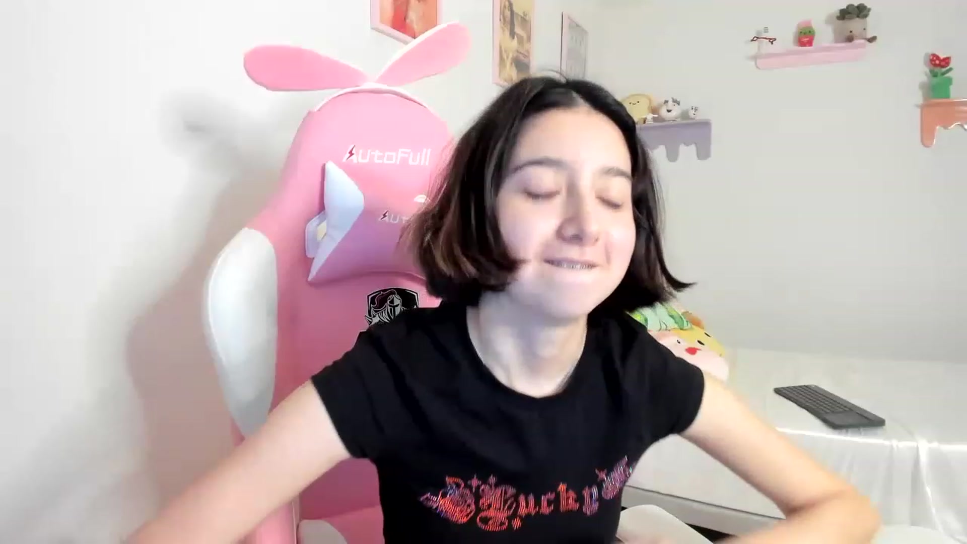 Gallery image thumbnail from Cherrycute666's myfreecams stream on, 07/12/2023, 03:06 image 4 of 20