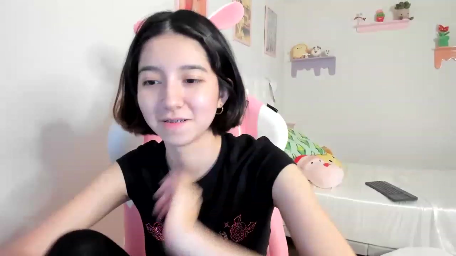 Gallery image thumbnail from Cherrycute666's myfreecams stream on, 07/12/2023, 03:06 image 3 of 20