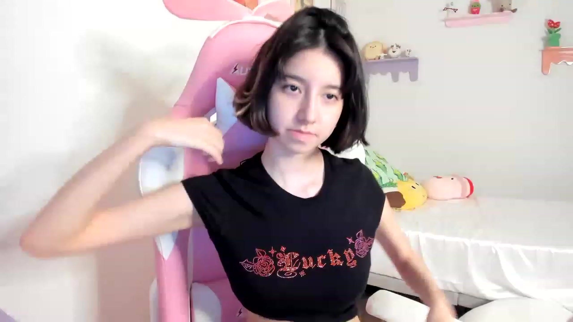 Gallery image thumbnail from Cherrycute666's myfreecams stream on, 07/12/2023, 04:56 image 18 of 20