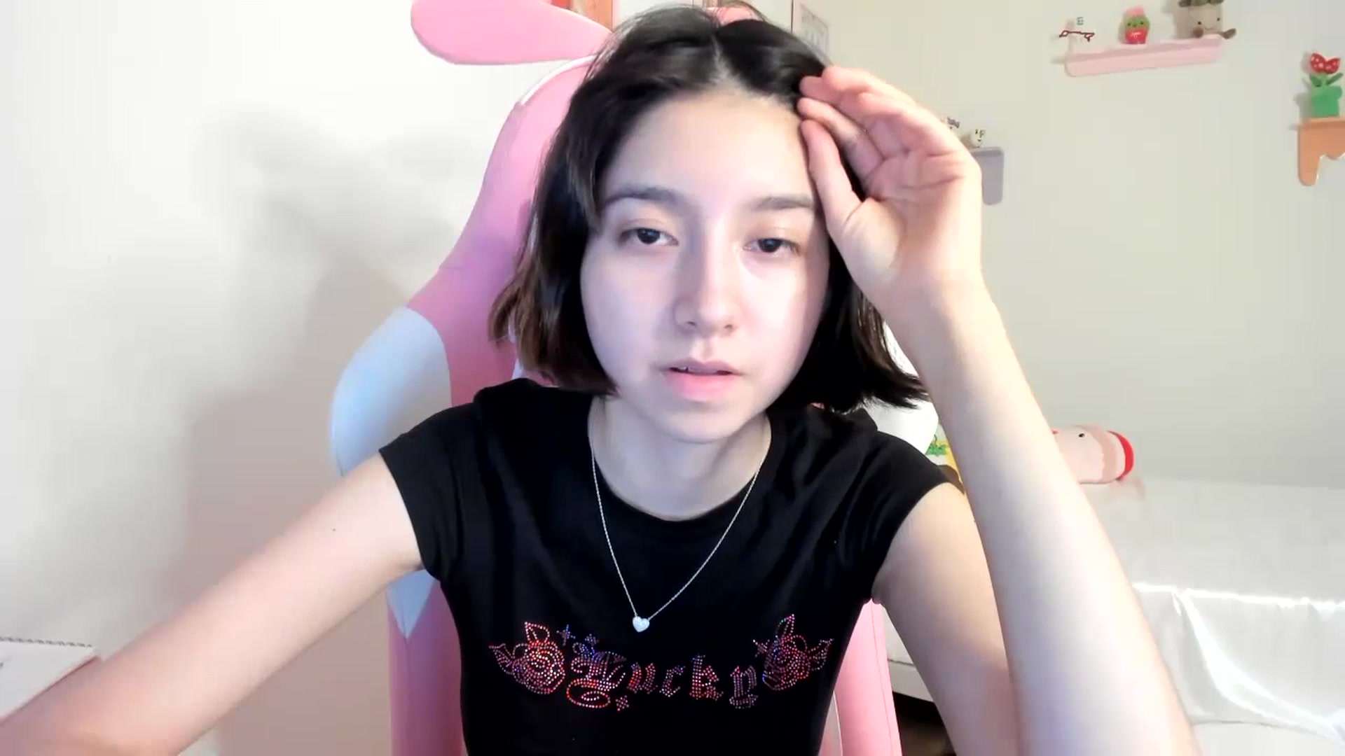 Gallery image thumbnail from Cherrycute666's myfreecams stream on, 07/12/2023, 07:49 image 12 of 20