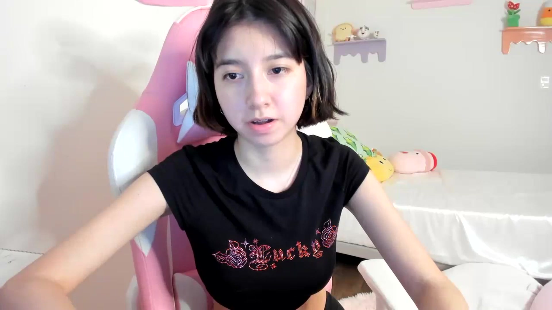 Gallery image thumbnail from Cherrycute666's myfreecams stream on, 07/12/2023, 07:49 image 20 of 20