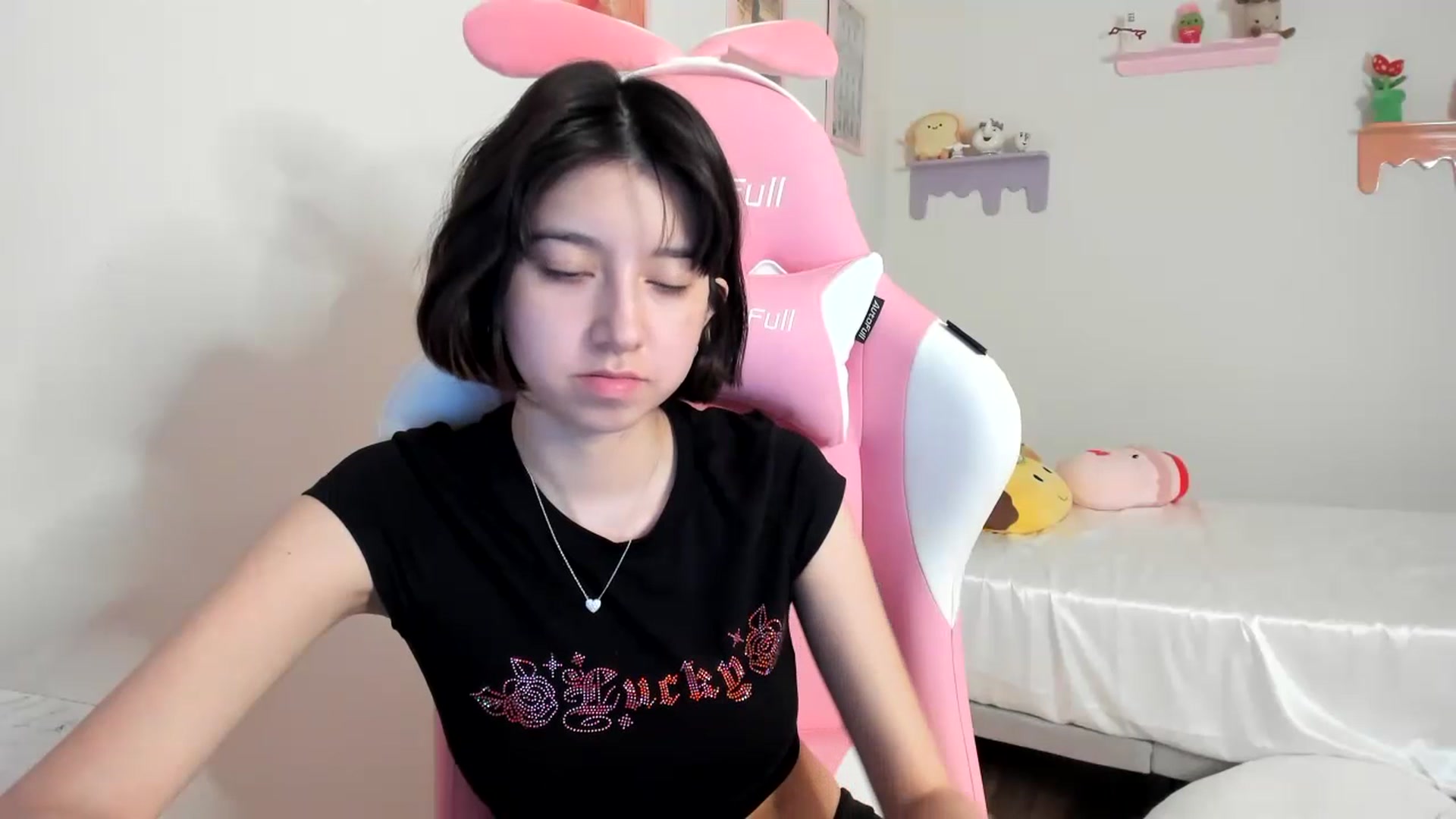 Gallery image thumbnail from Cherrycute666's myfreecams stream on, 07/12/2023, 08:44 image 3 of 20