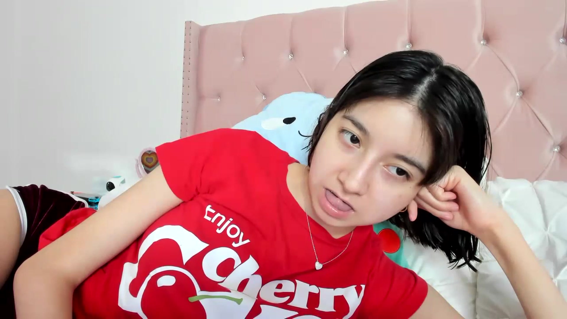 Gallery image thumbnail from Cherrycute666's myfreecams stream on, 07/12/2023, 10:07 image 6 of 20