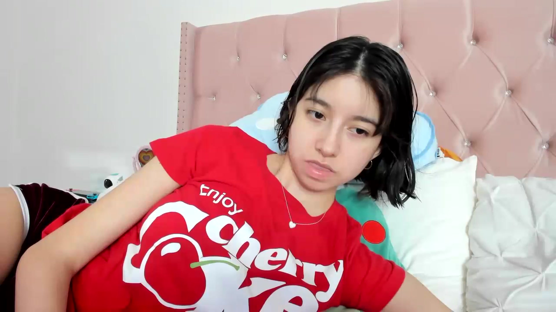 Gallery image thumbnail from Cherrycute666's myfreecams stream on, 07/12/2023, 10:07 image 1 of 20