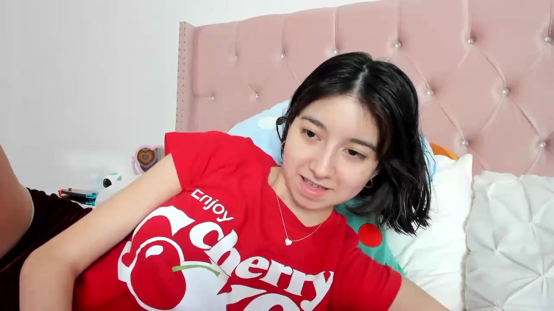 Gallery image thumbnail from Cherrycute666's myfreecams stream on, 07/12/2023, 10:07 image 9 of 20