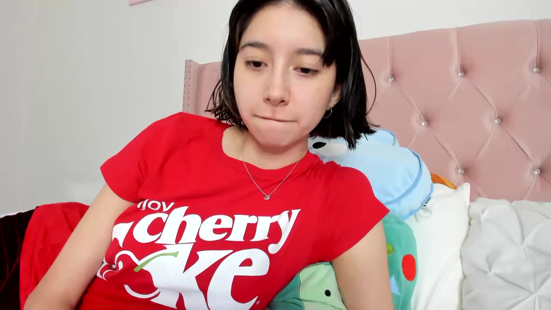 Gallery image thumbnail from Cherrycute666's myfreecams stream on, 07/12/2023, 10:07 image 16 of 20