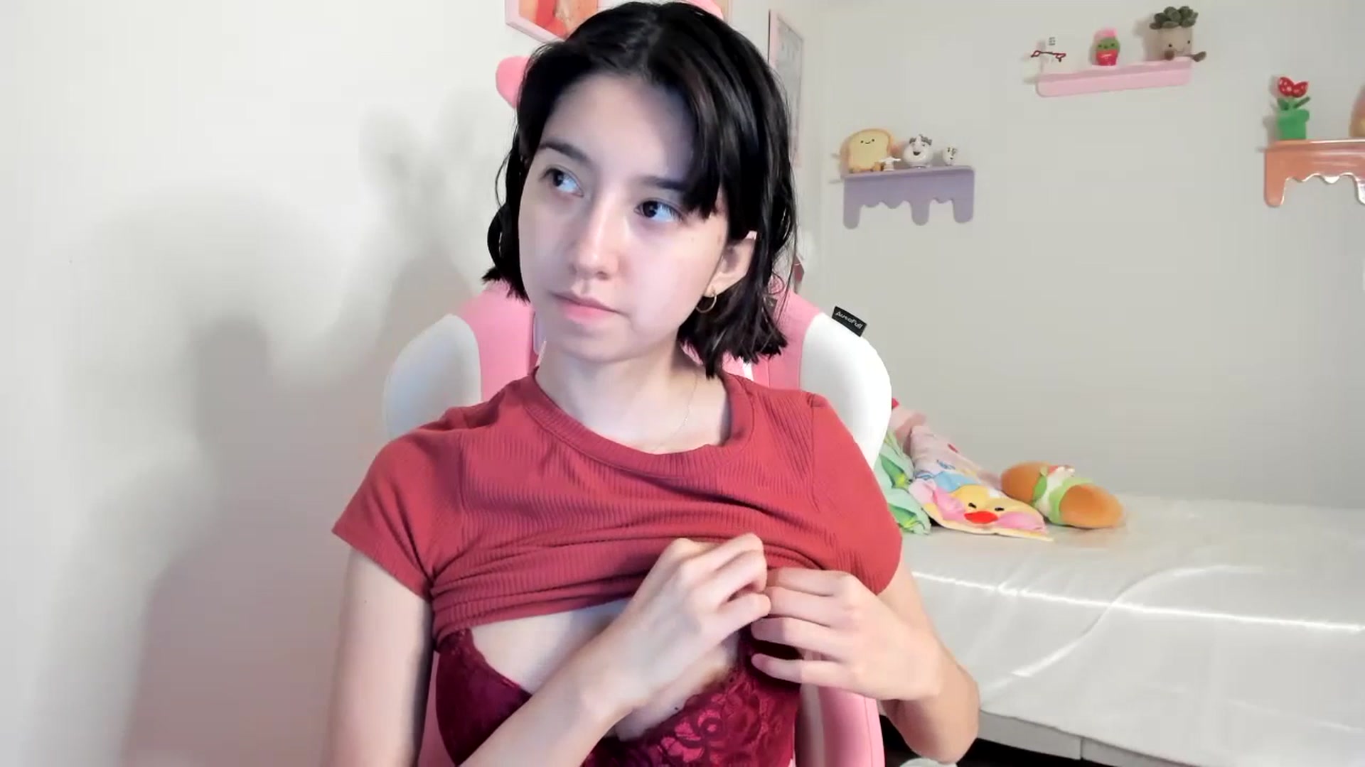 Gallery image thumbnail from Cherrycute666's myfreecams stream on, 07/13/2023, 07:41 image 13 of 20