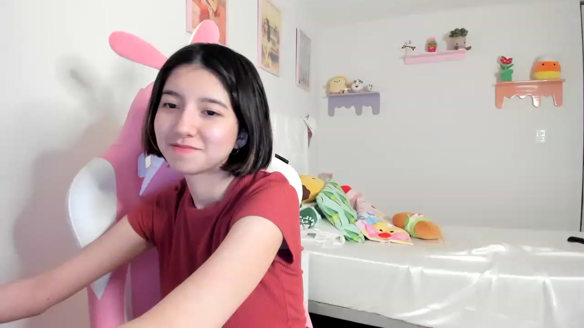 Gallery image thumbnail from Cherrycute666's myfreecams stream on, 07/14/2023, 24:05 image 11 of 20