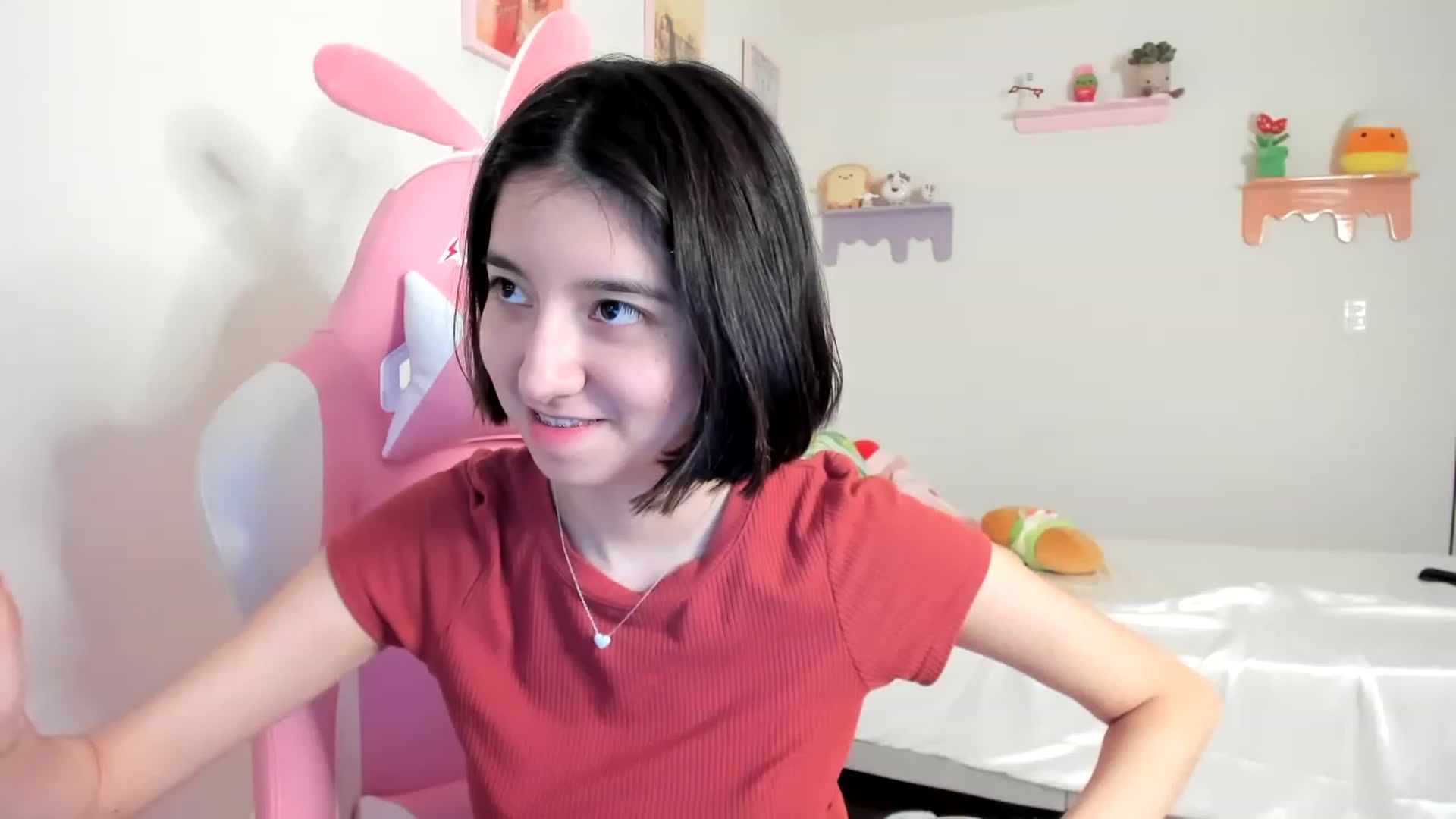 Gallery image thumbnail from Cherrycute666's myfreecams stream on, 07/14/2023, 24:05 image 12 of 20