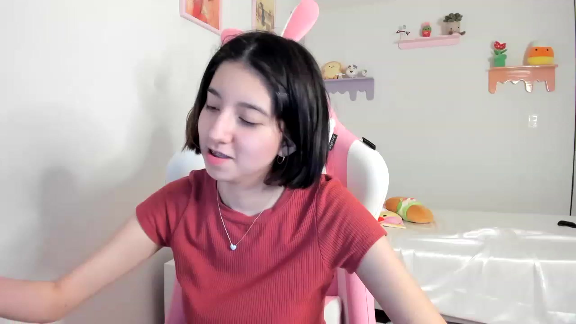 Gallery image thumbnail from Cherrycute666's myfreecams stream on, 07/14/2023, 24:59 image 3 of 20
