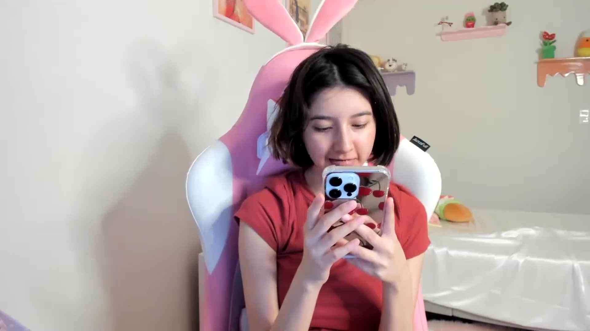 Gallery image thumbnail from Cherrycute666's myfreecams stream on, 07/14/2023, 02:22 image 17 of 20