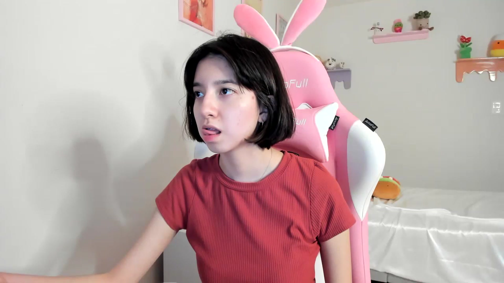 Gallery image thumbnail from Cherrycute666's myfreecams stream on, 07/14/2023, 04:44 image 12 of 20