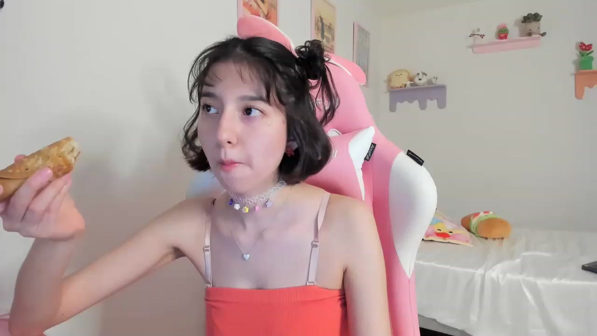 Gallery image thumbnail from Cherrycute666's myfreecams stream on, 07/15/2023, 01:09 image 6 of 20