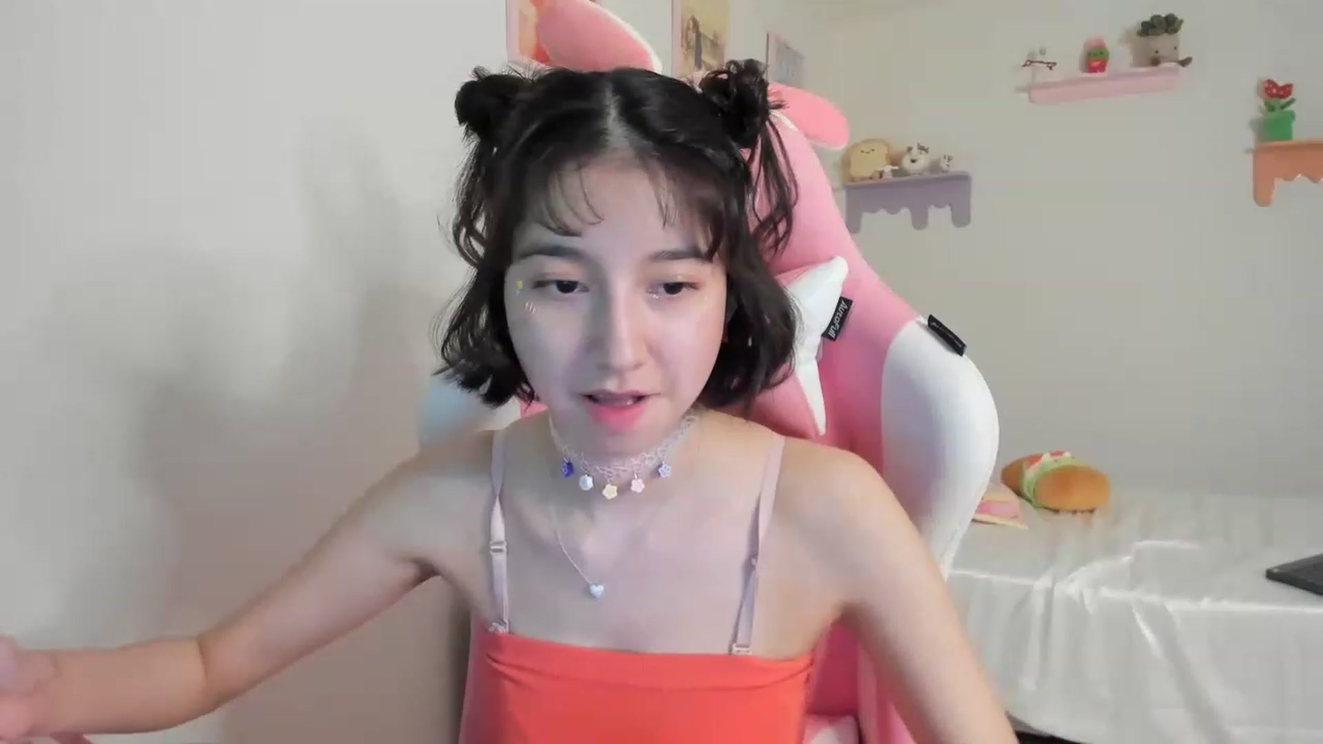 Gallery image thumbnail from Cherrycute666's myfreecams stream on, 07/15/2023, 01:09 image 12 of 20