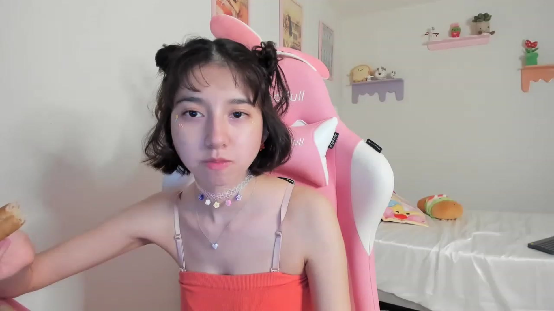 Gallery image thumbnail from Cherrycute666's myfreecams stream on, 07/15/2023, 01:09 image 8 of 20