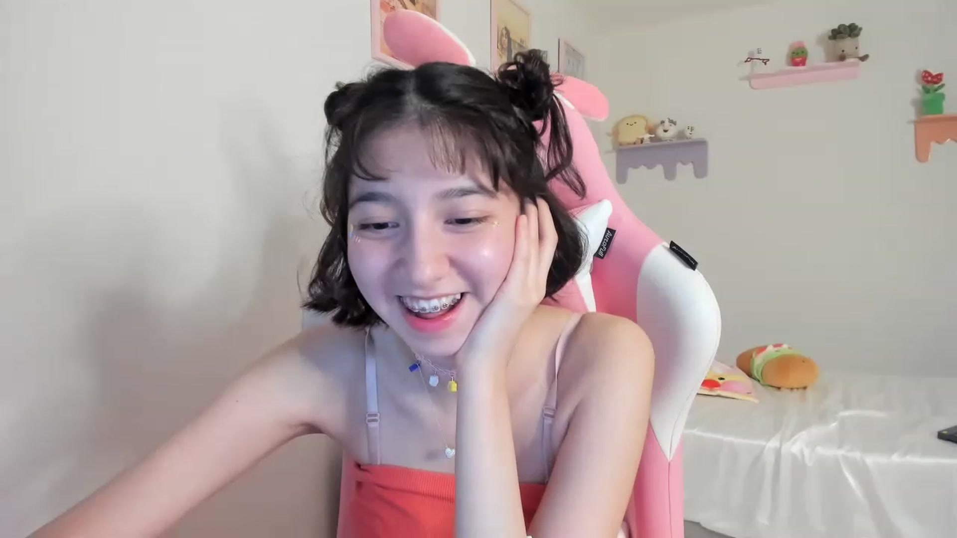 Gallery image thumbnail from Cherrycute666's myfreecams stream on, 07/15/2023, 01:09 image 20 of 20