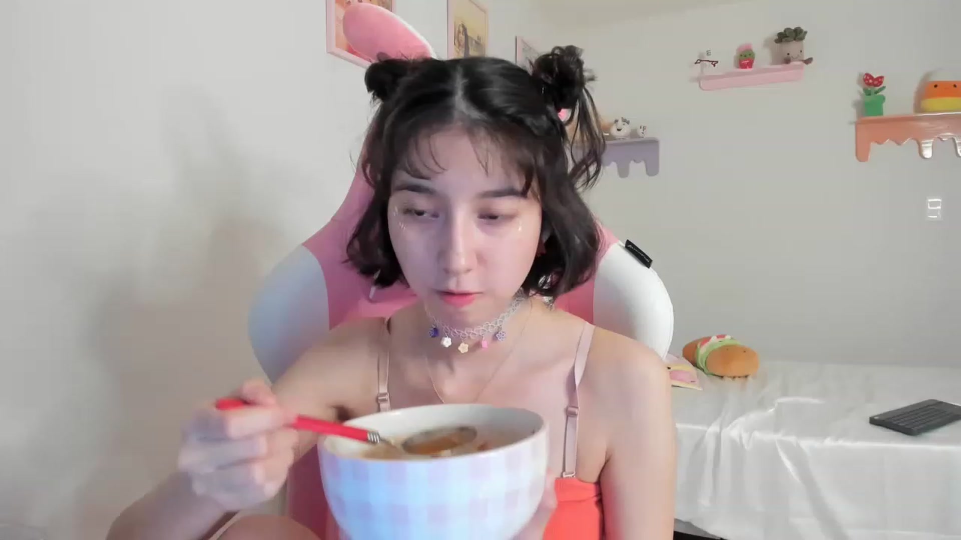 Gallery image thumbnail from Cherrycute666's myfreecams stream on, 07/15/2023, 01:09 image 5 of 20