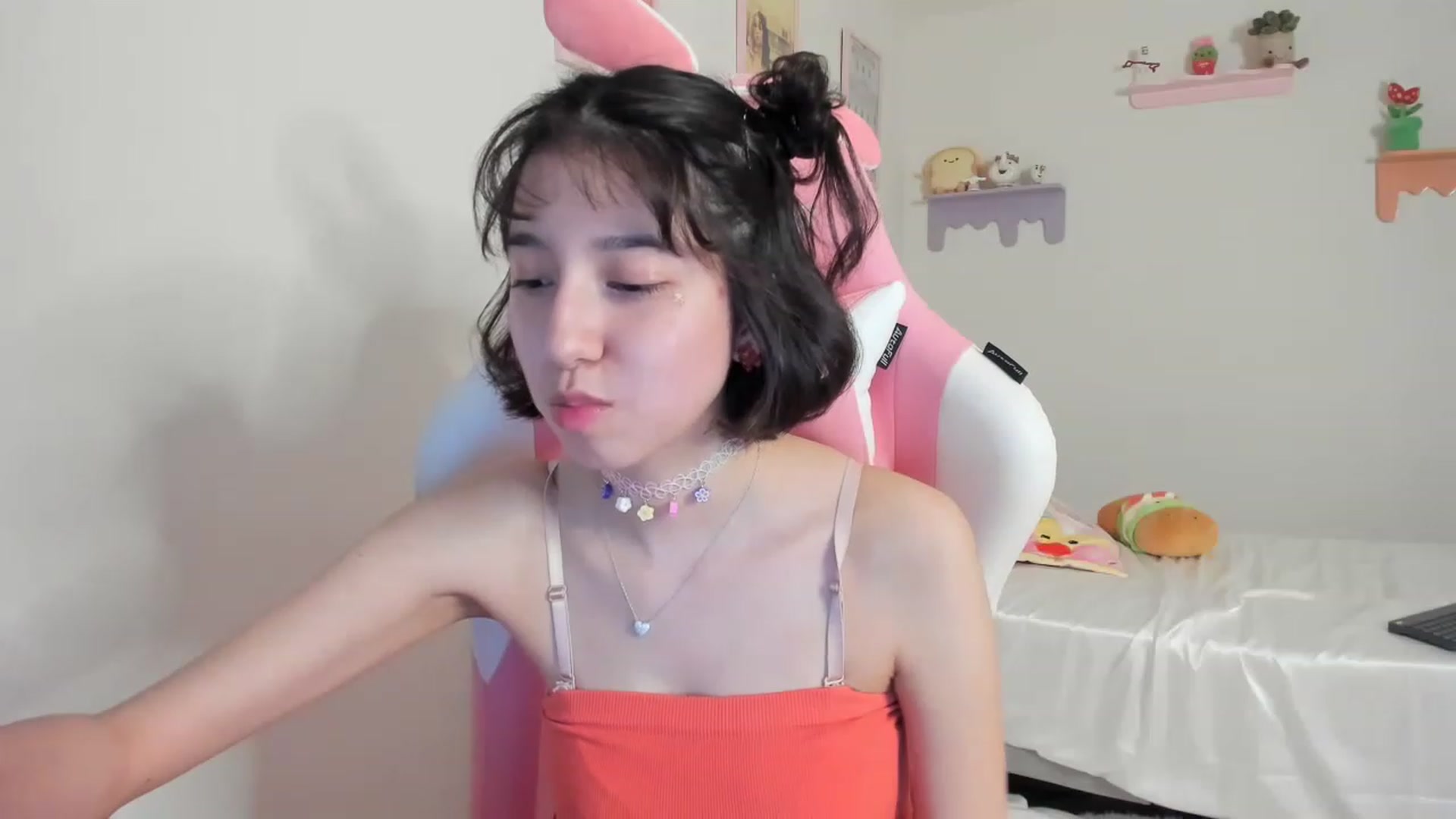 Gallery image thumbnail from Cherrycute666's myfreecams stream on, 07/15/2023, 01:09 image 9 of 20