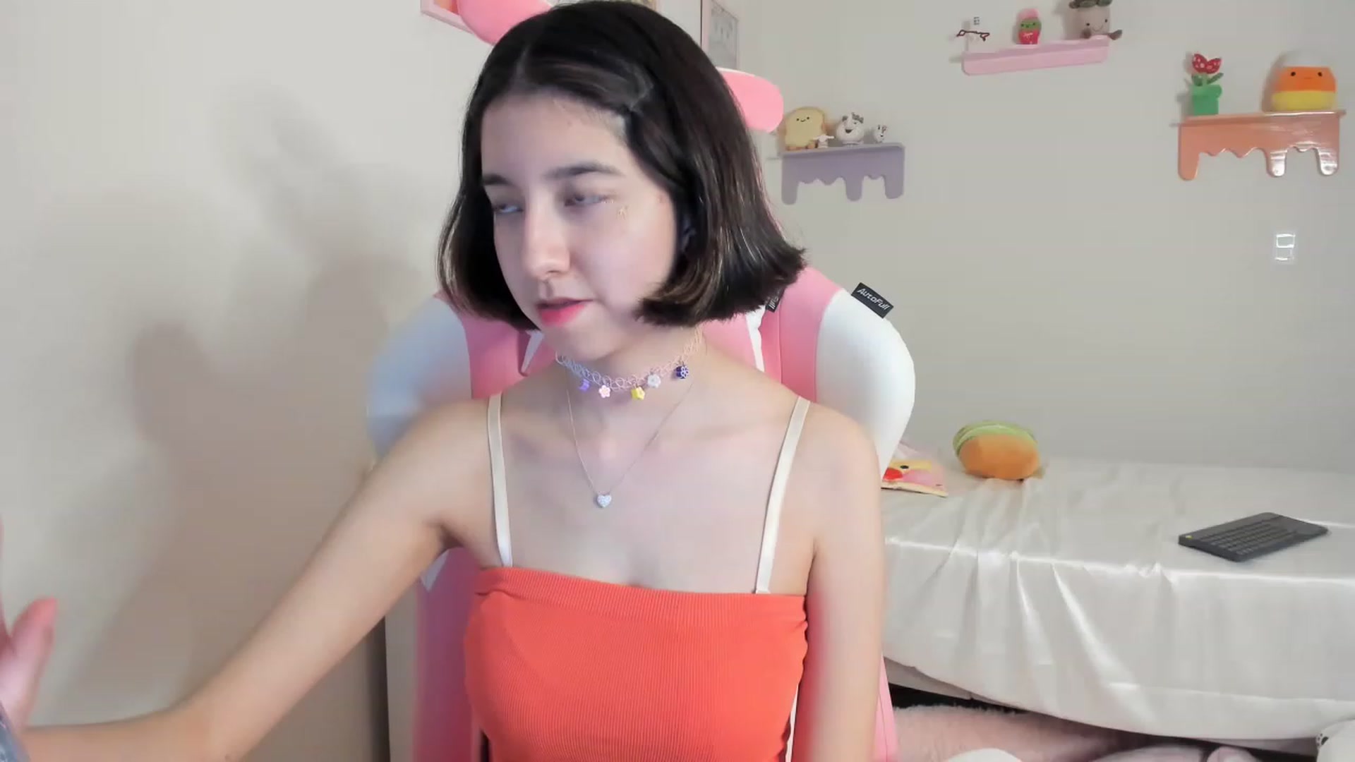 Gallery image thumbnail from Cherrycute666's myfreecams stream on, 07/15/2023, 06:40 image 11 of 20