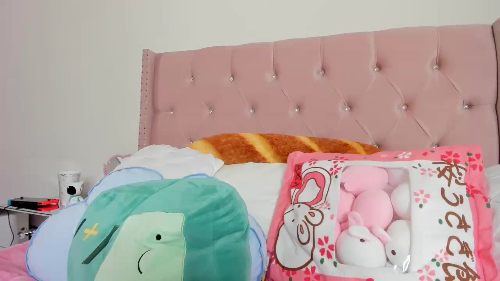 Gallery image thumbnail from Cherrycute666's myfreecams stream on, 07/15/2023, 10:32 image 2 of 20