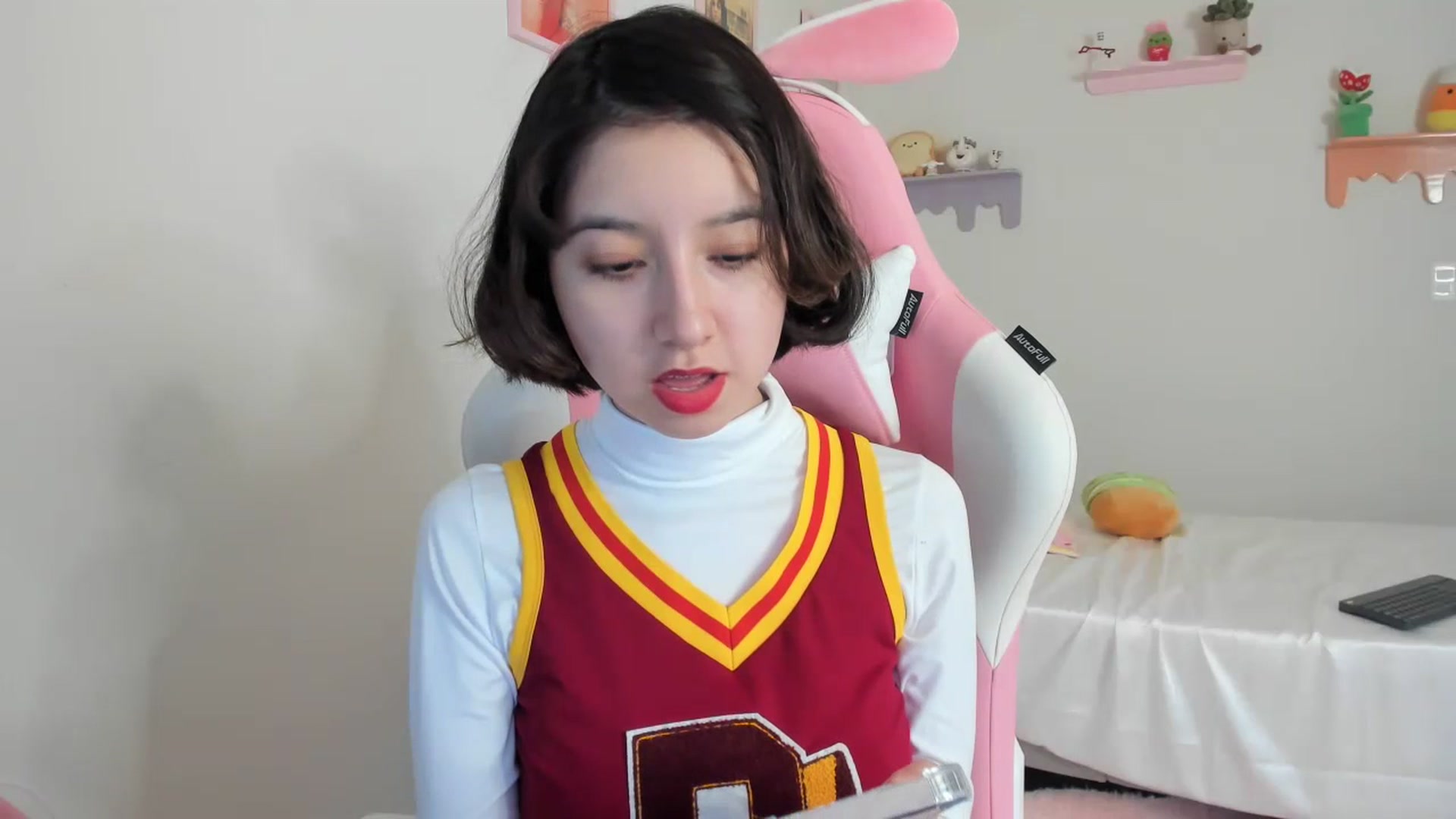 Gallery image thumbnail from Cherrycute666's myfreecams stream on, 07/15/2023, 22:21 image 5 of 20