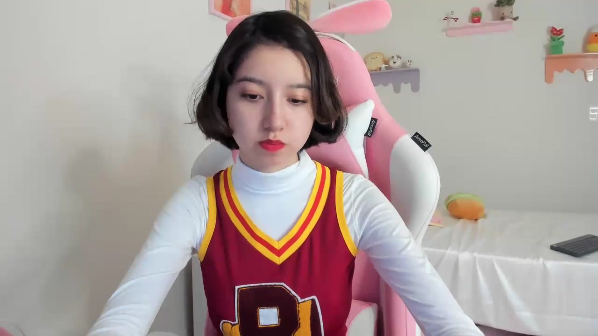 Gallery image thumbnail from Cherrycute666's myfreecams stream on, 07/15/2023, 22:21 image 2 of 20