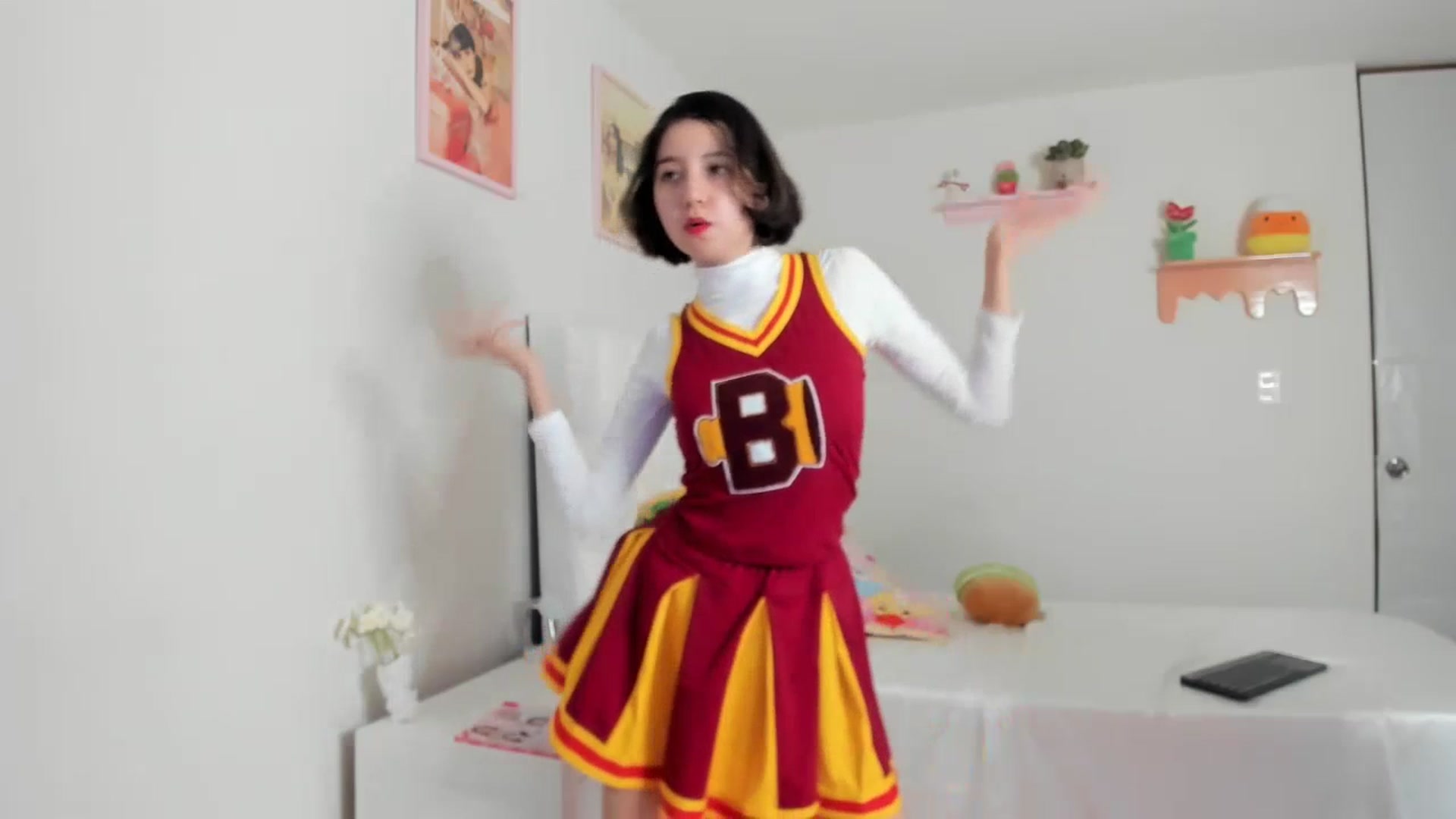 Gallery image thumbnail from Cherrycute666's myfreecams stream on, 07/15/2023, 22:21 image 8 of 20