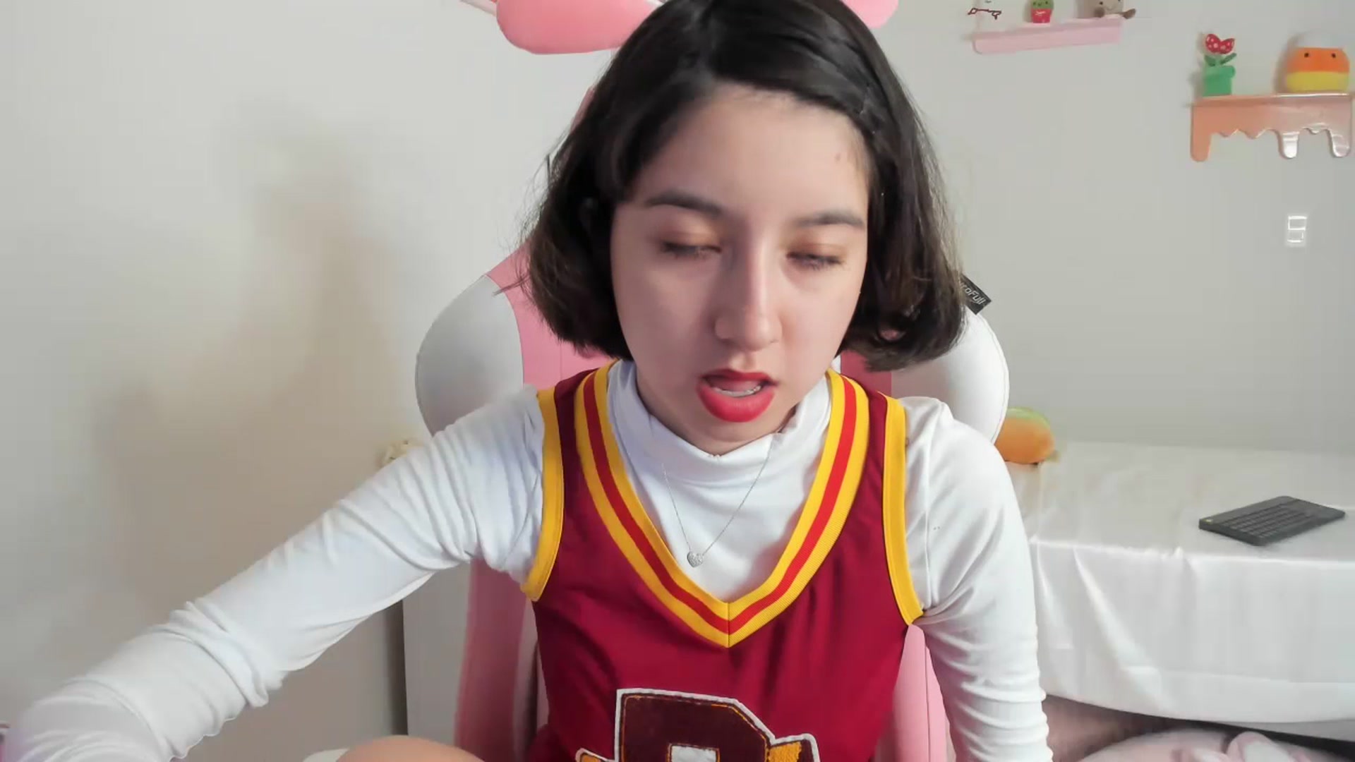 Gallery image thumbnail from Cherrycute666's myfreecams stream on, 07/15/2023, 22:21 image 15 of 20