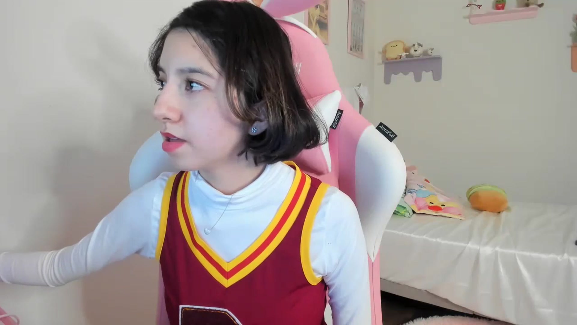 Gallery image thumbnail from Cherrycute666's myfreecams stream on, 07/16/2023, 01:33 image 19 of 20