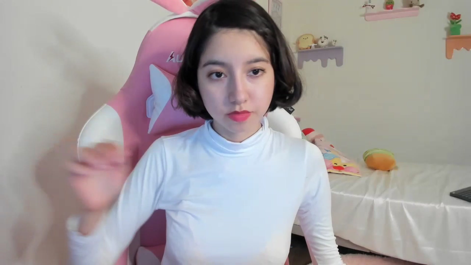 Gallery image thumbnail from Cherrycute666's myfreecams stream on, 07/16/2023, 01:33 image 10 of 20