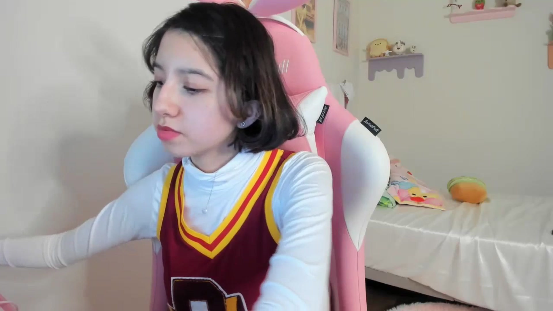 Gallery image thumbnail from Cherrycute666's myfreecams stream on, 07/16/2023, 01:33 image 20 of 20
