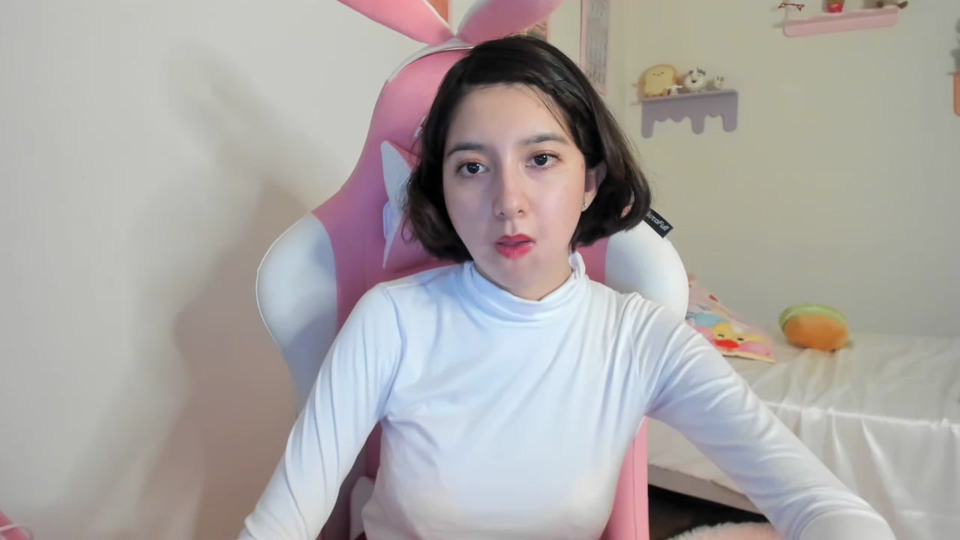Gallery image thumbnail from Cherrycute666's myfreecams stream on, 07/16/2023, 01:33 image 14 of 20