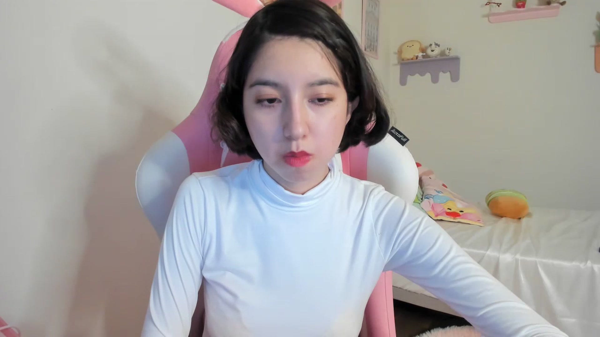 Gallery image thumbnail from Cherrycute666's myfreecams stream on, 07/16/2023, 01:33 image 11 of 20