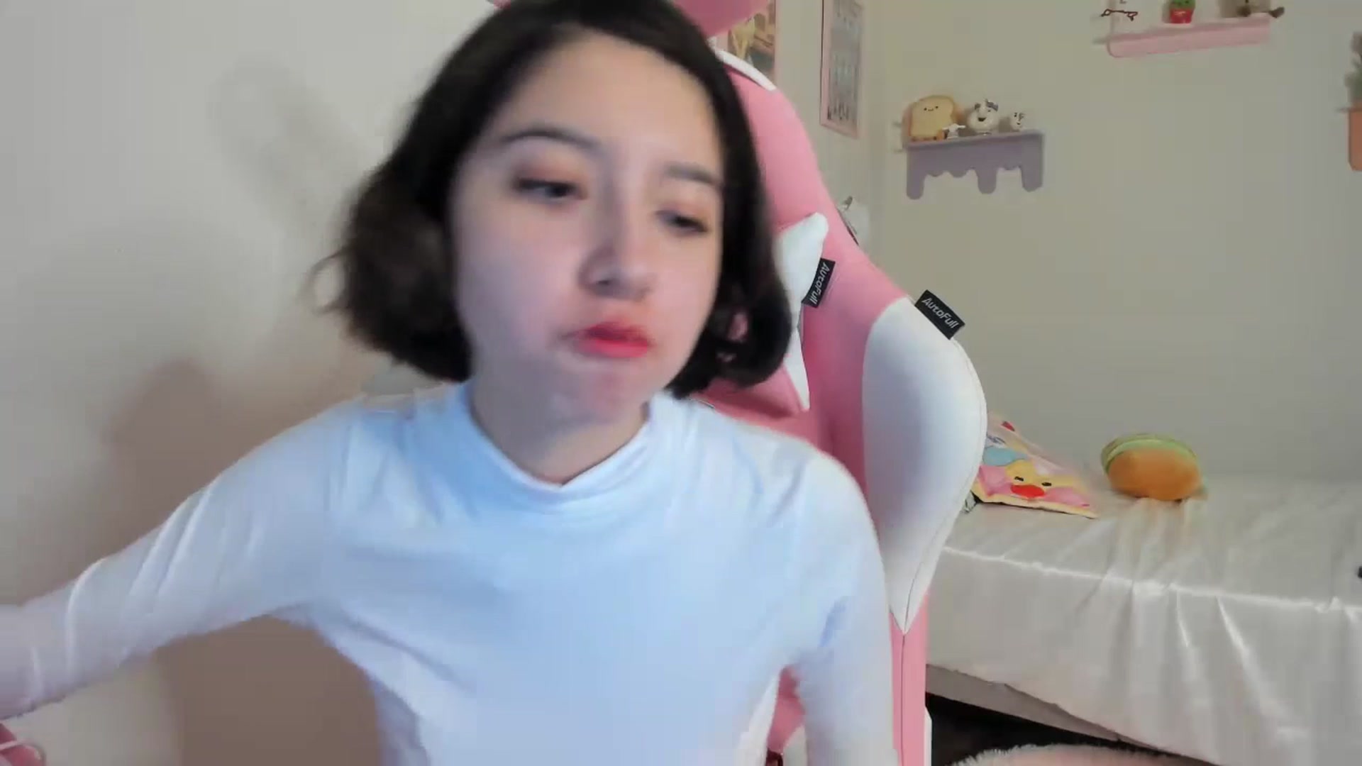 Gallery image thumbnail from Cherrycute666's myfreecams stream on, 07/16/2023, 01:33 image 13 of 20