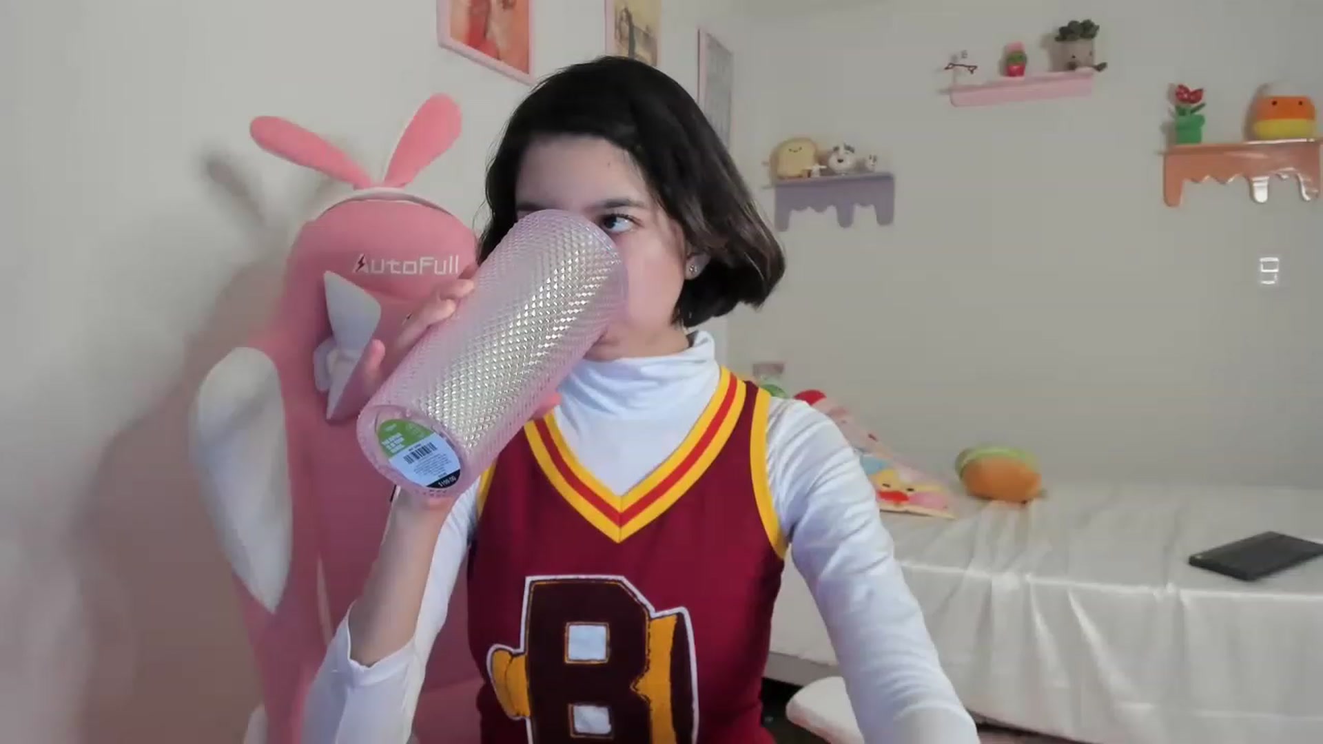 Gallery image thumbnail from Cherrycute666's myfreecams stream on, 07/16/2023, 06:28 image 10 of 20