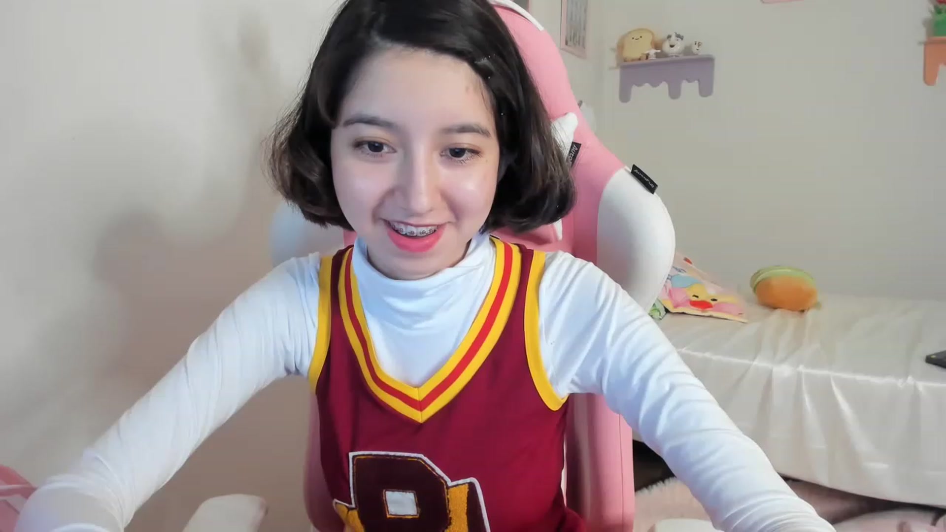 Gallery image thumbnail from Cherrycute666's myfreecams stream on, 07/16/2023, 06:28 image 8 of 20