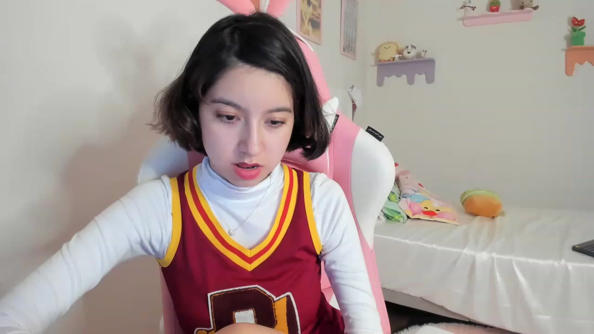 Gallery image thumbnail from Cherrycute666's myfreecams stream on, 07/16/2023, 06:28 image 1 of 20