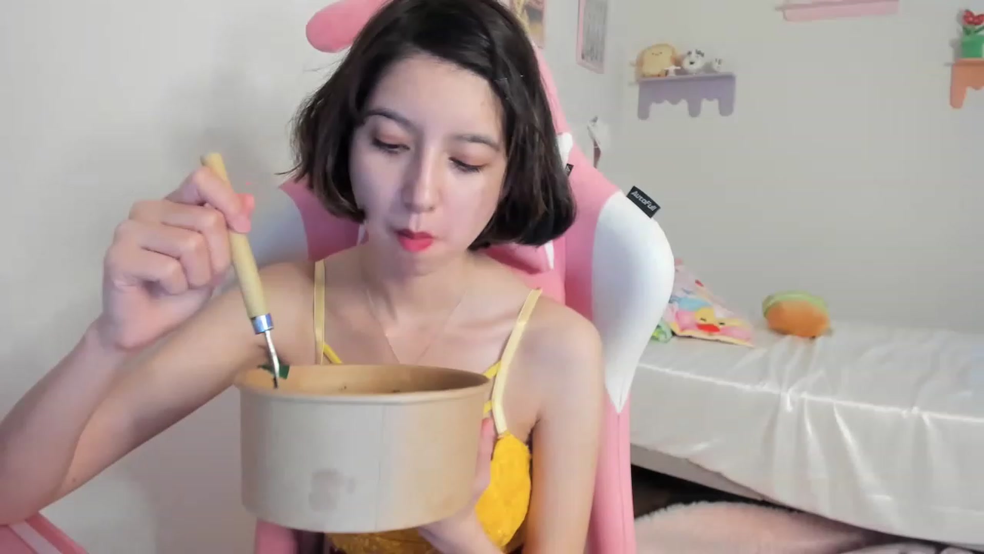 Gallery image thumbnail from Cherrycute666's myfreecams stream on, 07/16/2023, 08:49 image 1 of 20