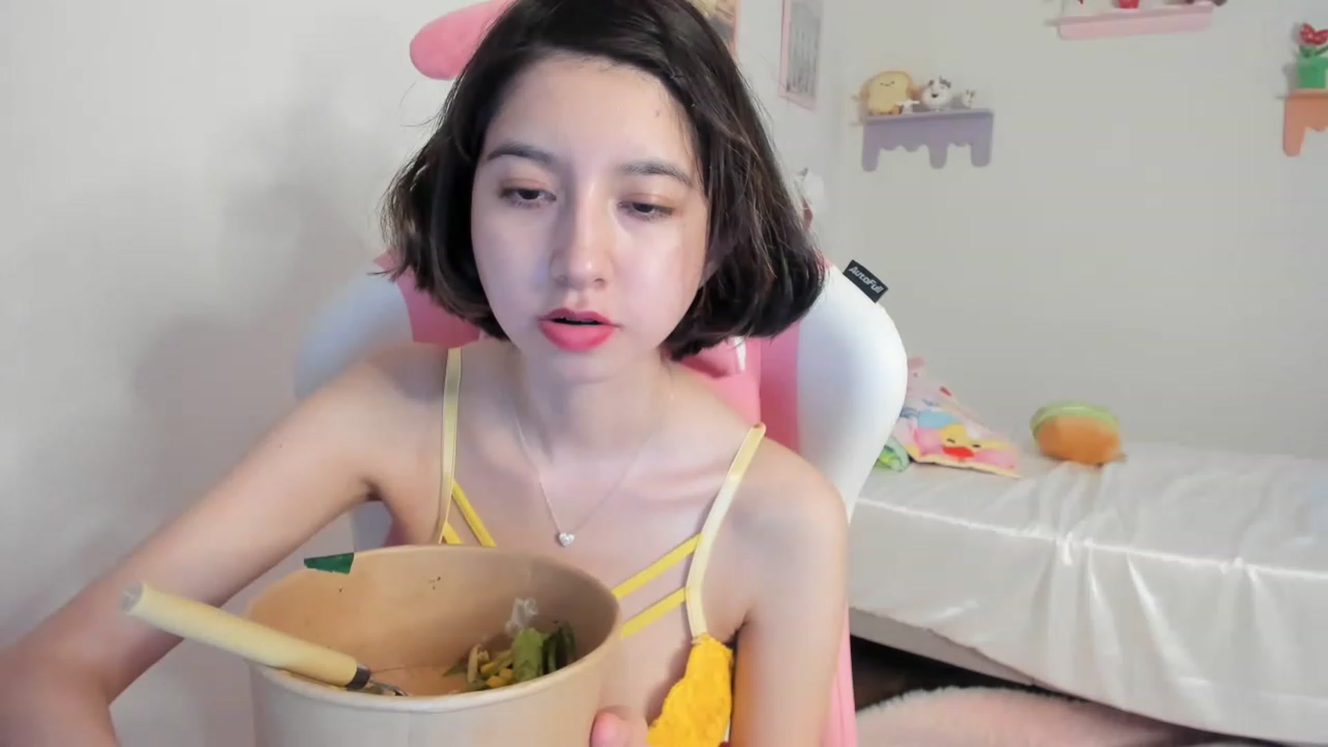 Gallery image thumbnail from Cherrycute666's myfreecams stream on, 07/16/2023, 08:49 image 3 of 20