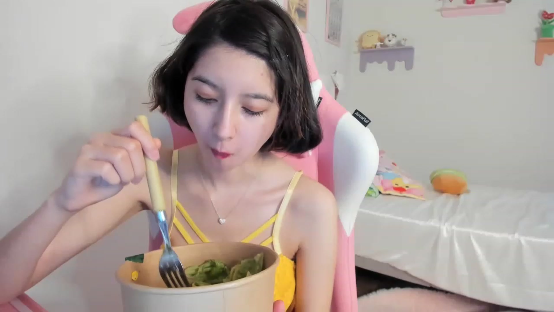 Gallery image thumbnail from Cherrycute666's myfreecams stream on, 07/16/2023, 08:49 image 2 of 20