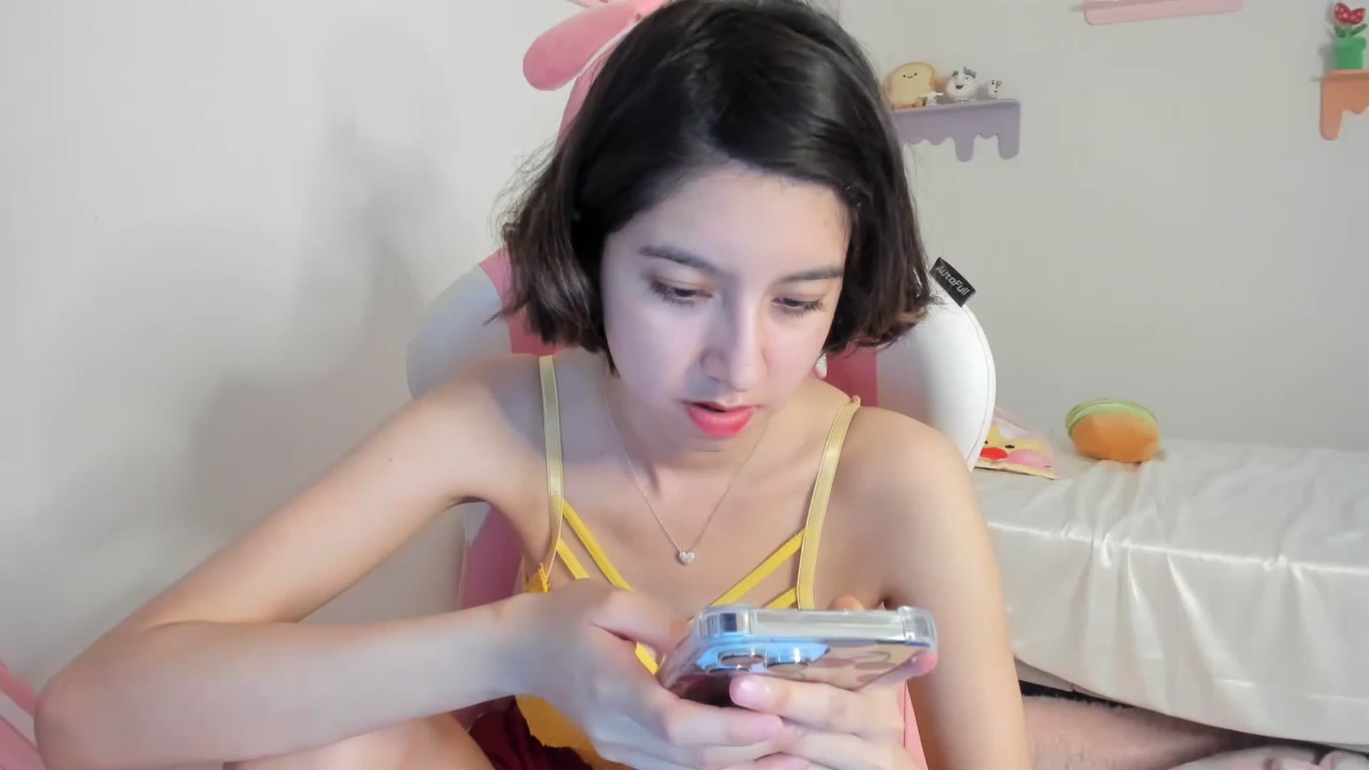 Gallery image thumbnail from Cherrycute666's myfreecams stream on, 07/16/2023, 08:49 image 16 of 20