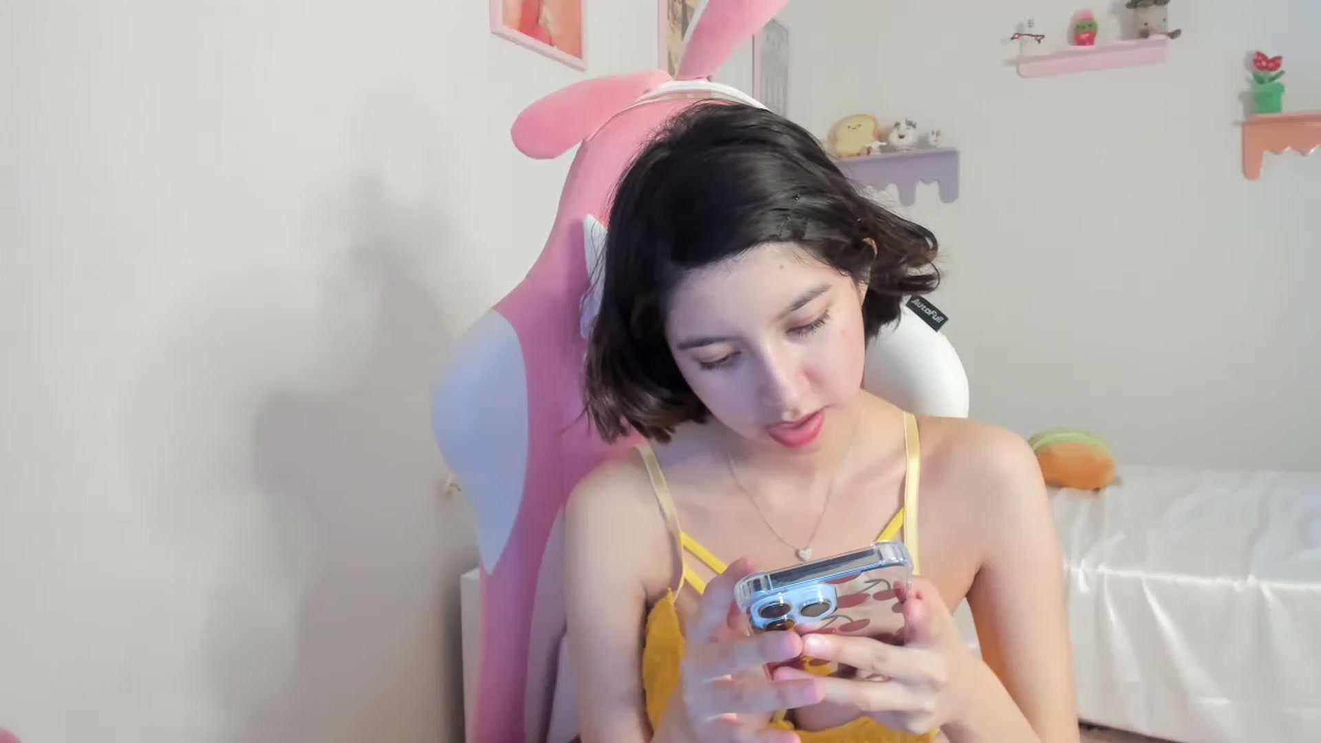 Gallery image thumbnail from Cherrycute666's myfreecams stream on, 07/16/2023, 09:50 image 10 of 20