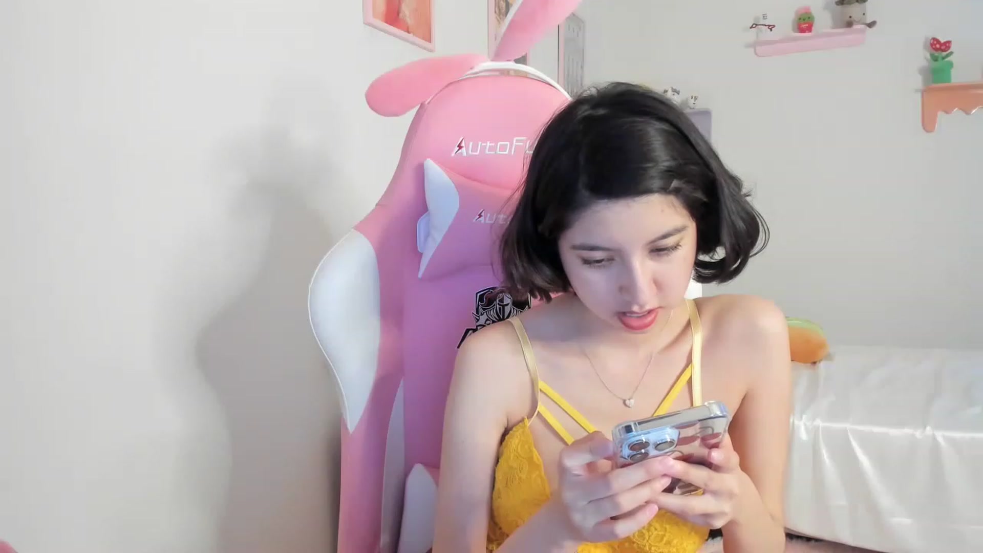 Gallery image thumbnail from Cherrycute666's myfreecams stream on, 07/16/2023, 09:50 image 7 of 20