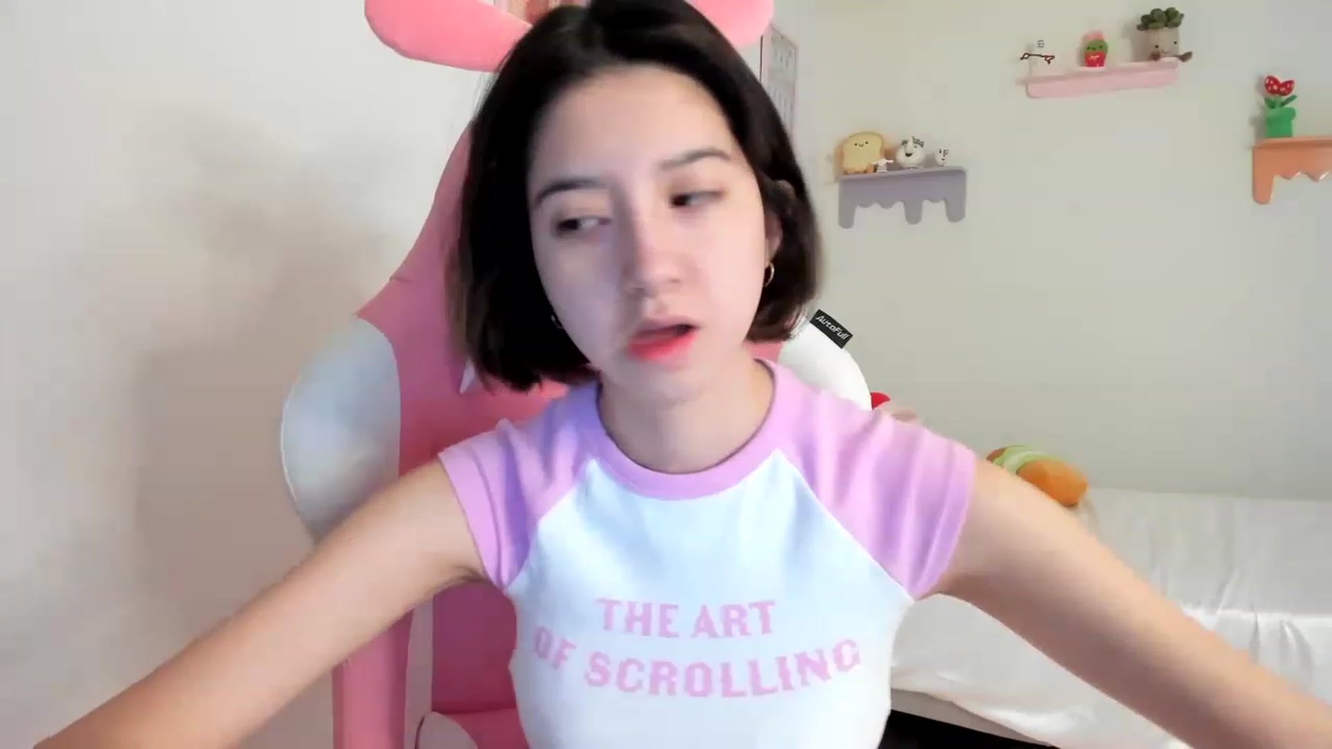 Gallery image thumbnail from Cherrycute666's myfreecams stream on, 07/16/2023, 21:46 image 11 of 20