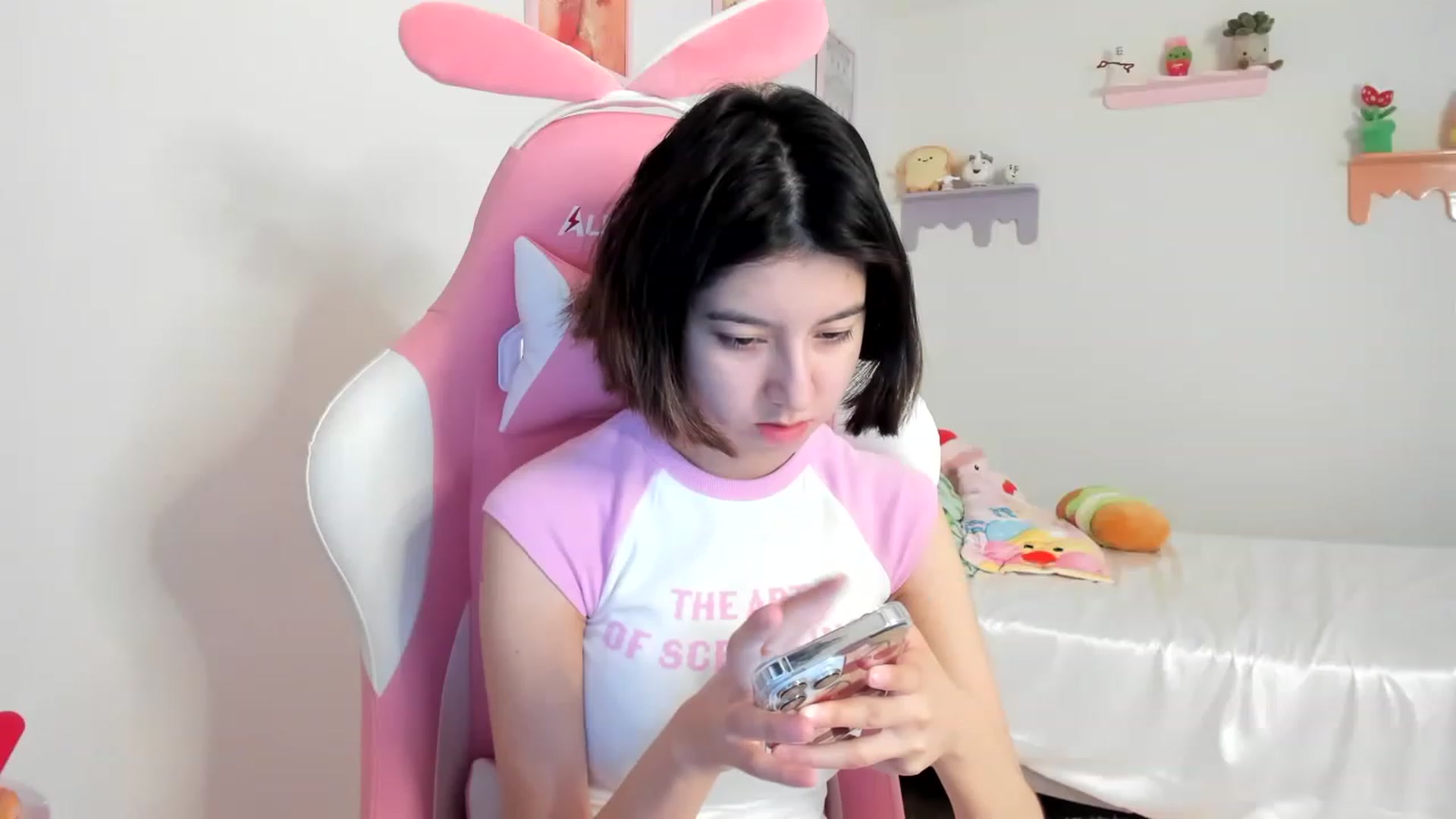 Gallery image thumbnail from Cherrycute666's myfreecams stream on, 07/16/2023, 21:46 image 18 of 20